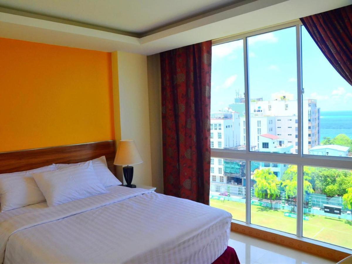 The Grand View Hotel Мале Екстериор снимка