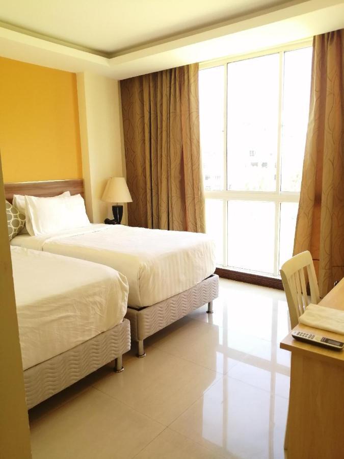 The Grand View Hotel Мале Екстериор снимка