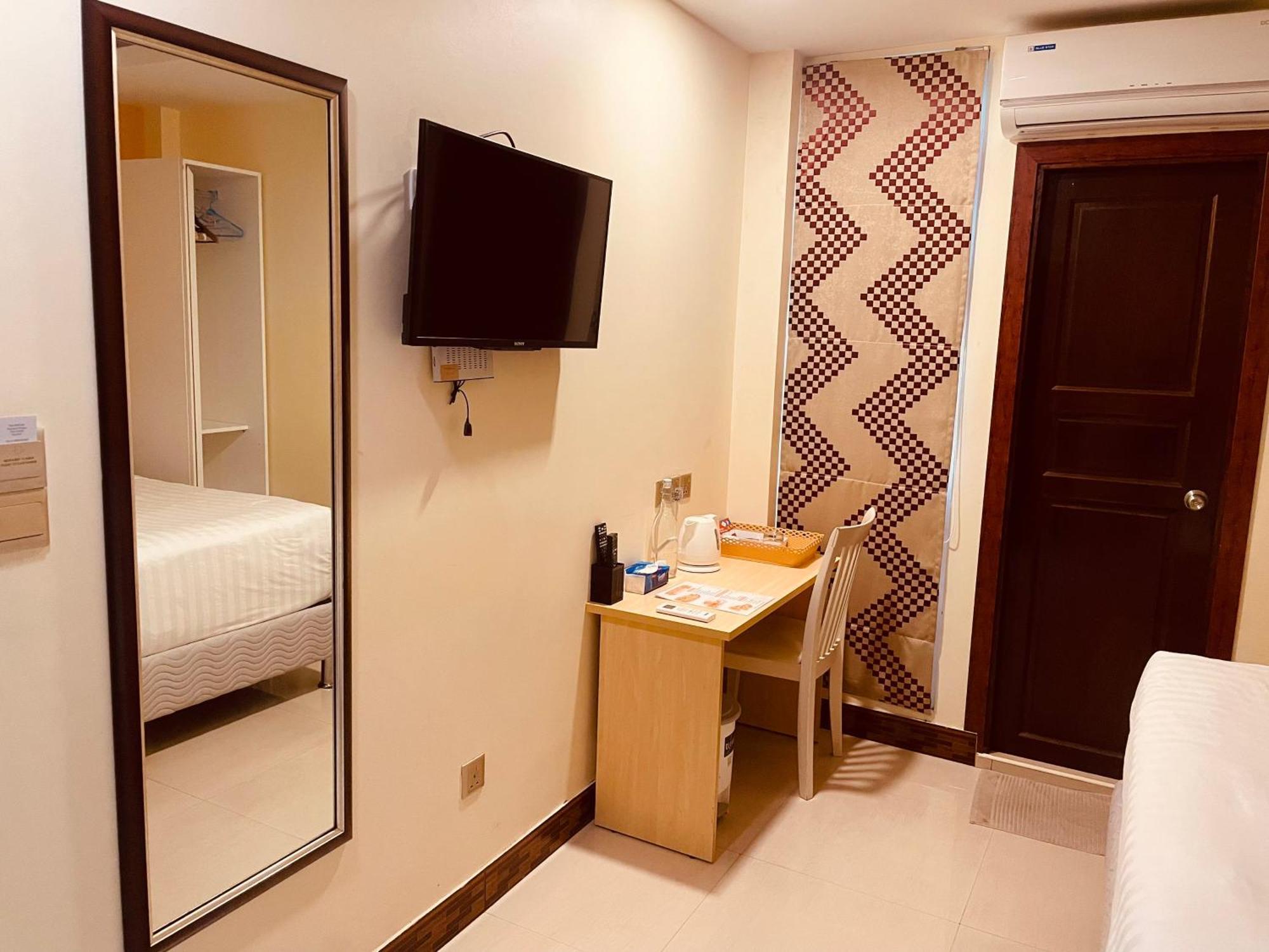 The Grand View Hotel Мале Екстериор снимка
